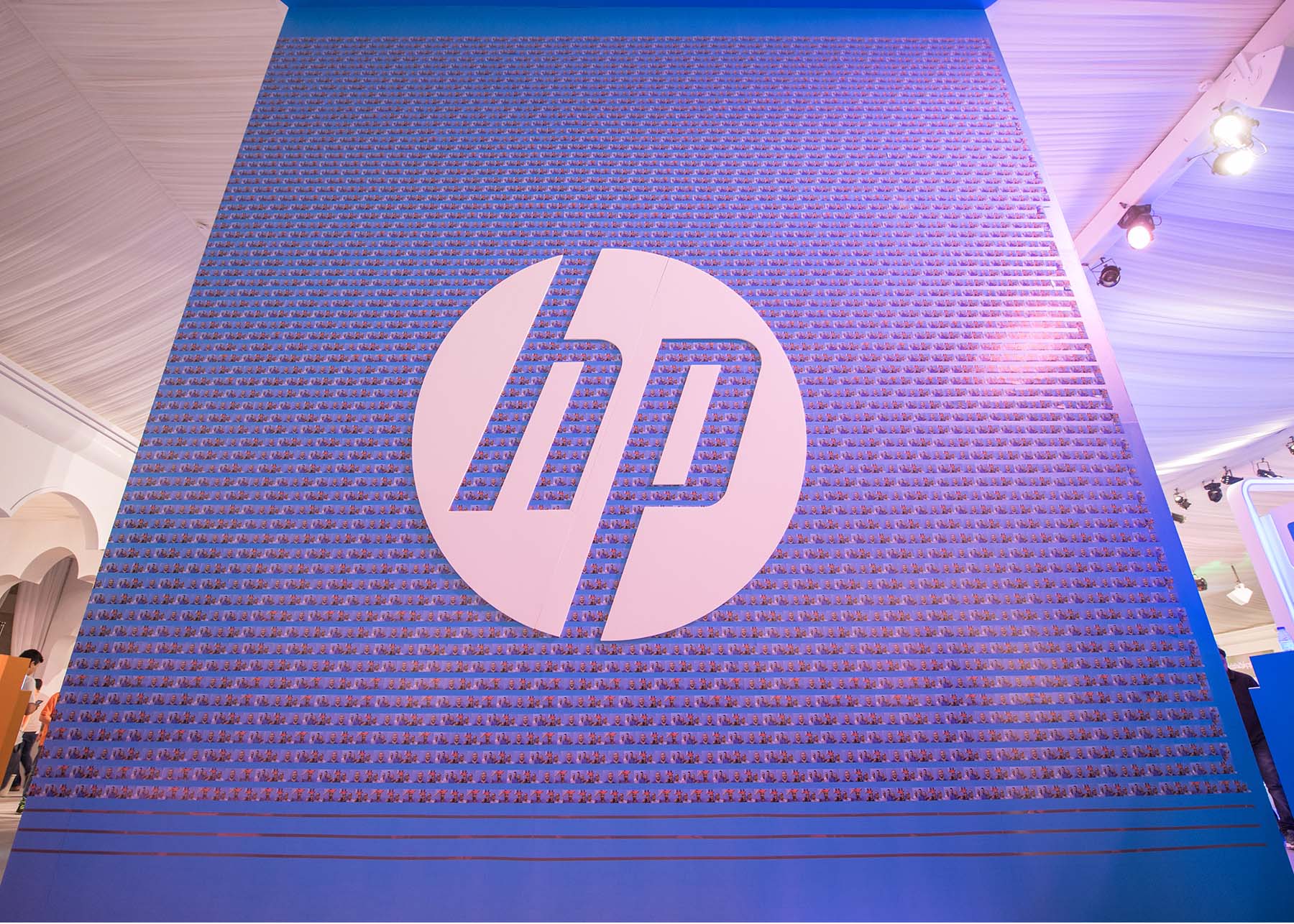 HP Sprocket event branded wall with photos